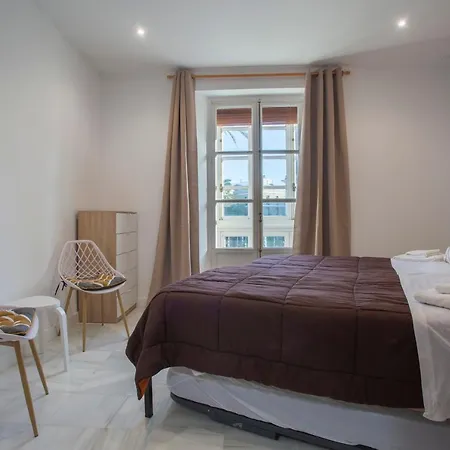 Serenissima By Cadiz4rentals דירה קדיז